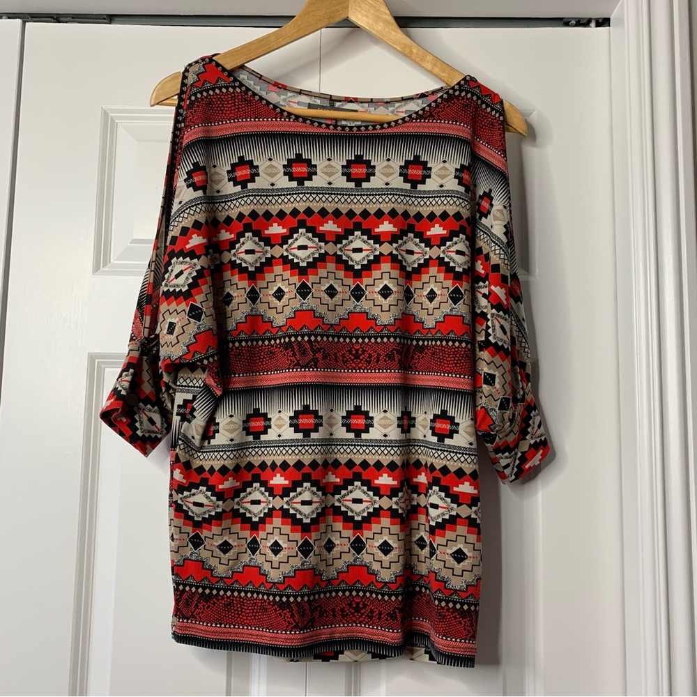 Suzy Shier Oversized Red, Black Geometric Cold Shoulder Women’s Top Size US XS